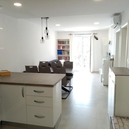 Appartement Dvosobni Apartman Luka à Mlini Extérieur photo